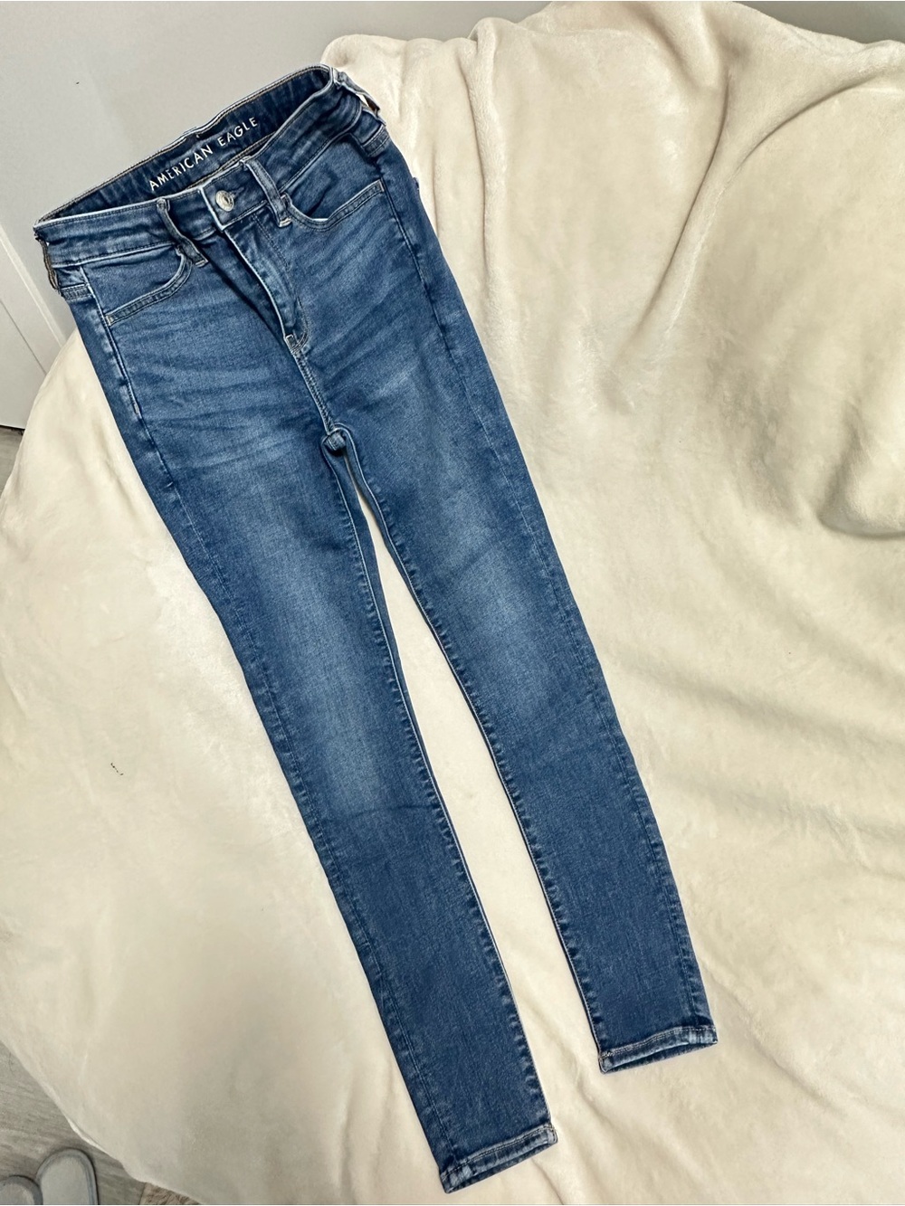 American Eagle Outfitters Skinny Jeans in Blue Wash Size 0